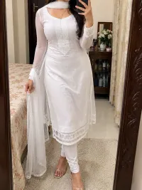 Pranavi Layan, escort gallery photo in Kondapur
