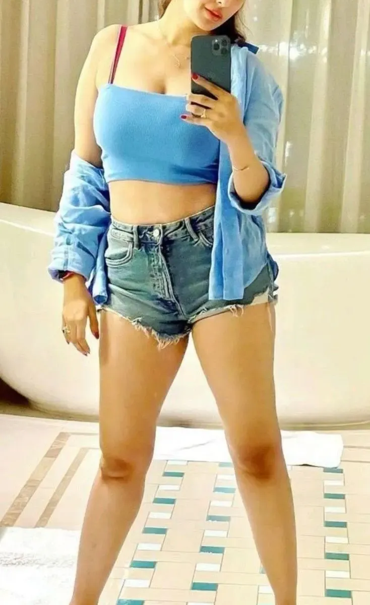 Tejaswini Rovan, escort model in Jubilee Hills